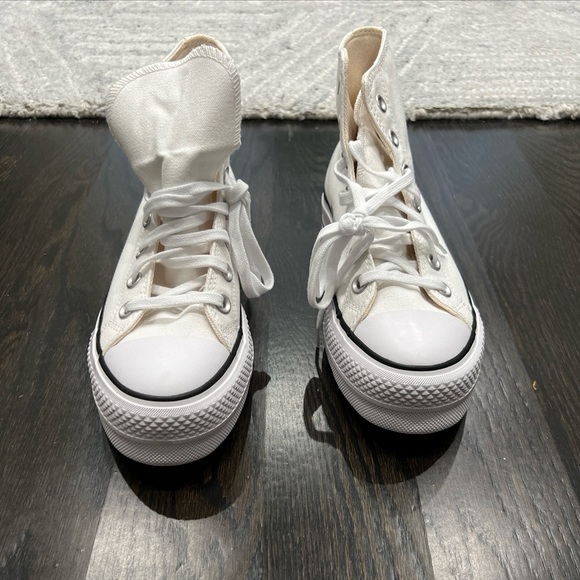 Converse Women’s Chuck Taylor All Star Canvas Platform White | Size 6W | 560846F - Picture 6 of 7